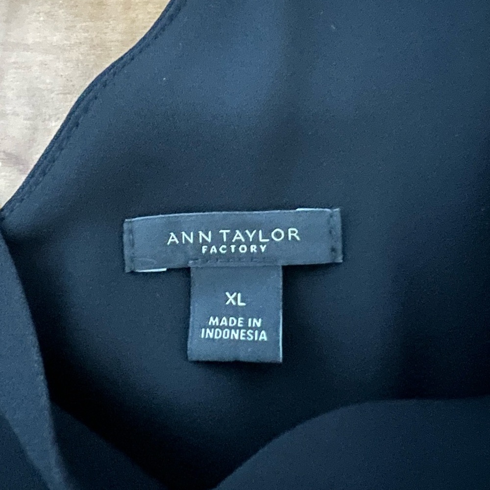 Ann Taylor Top #275 - Picture 4 of 4